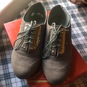 Rogue helium dress shoes